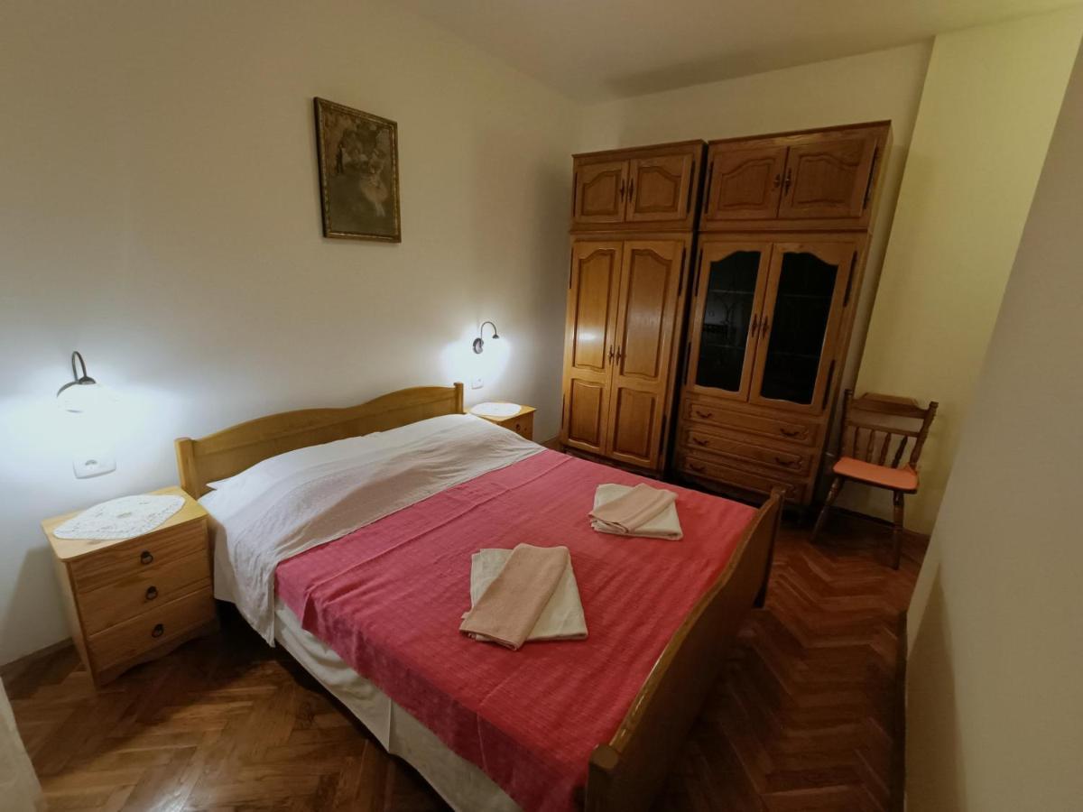 Apartment Pletikos Premantura Buitenkant foto