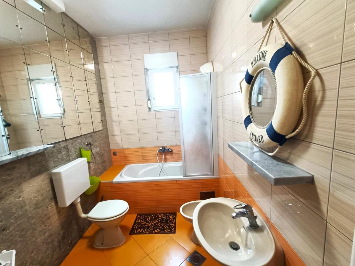Apartment Pletikos Premantura Buitenkant foto