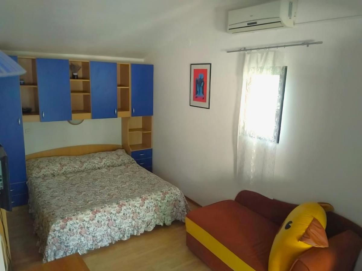 Apartment Pletikos Premantura Buitenkant foto